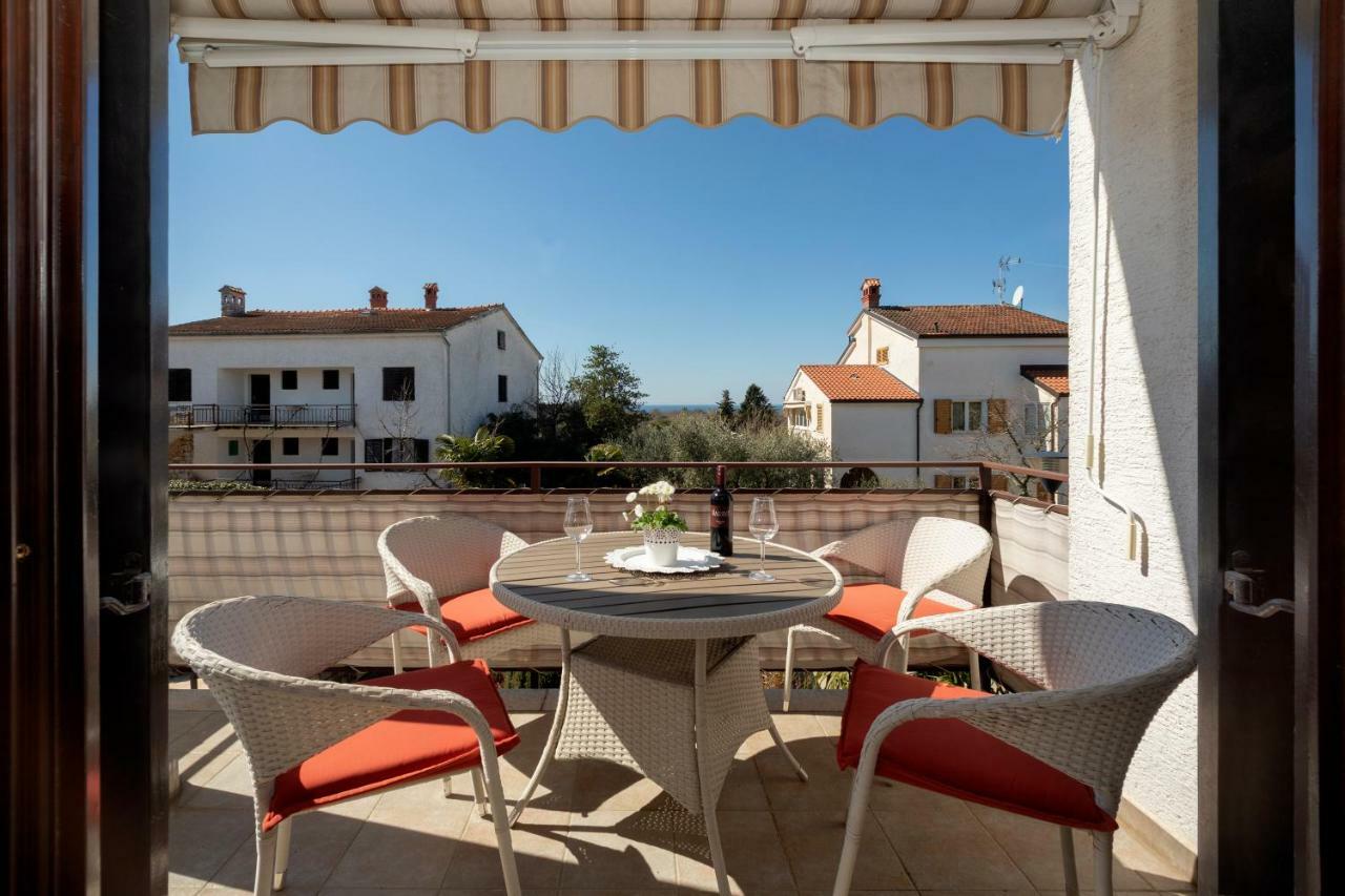 Apartment Kika Porec Exterior photo