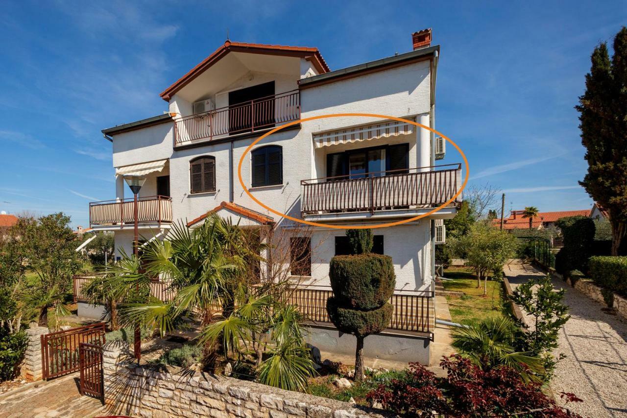 Apartment Kika Porec Exterior photo